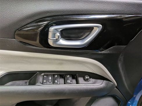 Used 2022 Jeep Compass Limited image 13