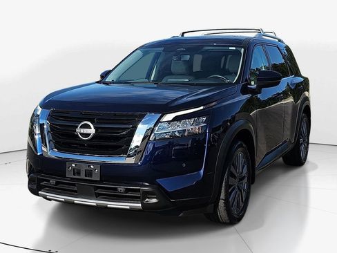 Used 2023 Nissan Pathfinder SL w/ SL Premium Package AWD/4WD image 11