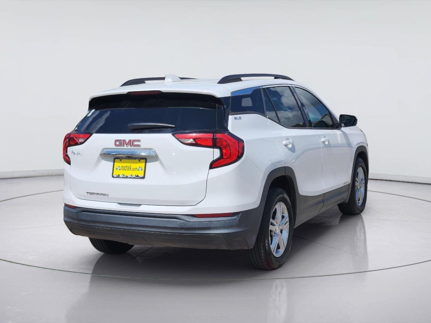 Used 2020 GMC Terrain SLE w/ Driver Convenience Package FWD image 5