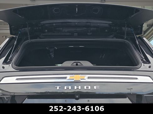 Used 2023 Chevrolet Tahoe Premier AWD/4WD image 39