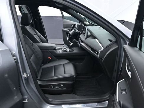 Used 2024 Cadillac XT4 Premium Luxury FWD image 18