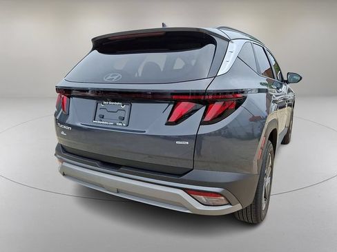 Certified 2025 Hyundai Tucson SEL AWD/4WD image 10