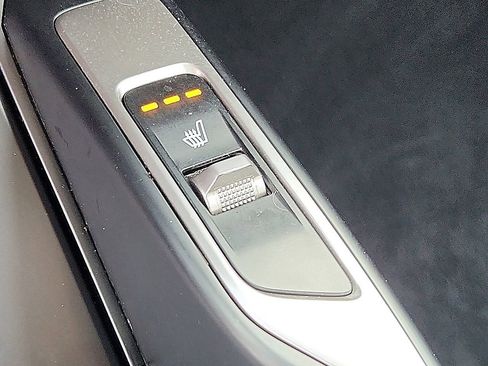 Certified 2023 Kia Sorento S w/ Panoramic Sunroof Package image 24