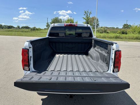 Used 2024 Chevrolet Colorado Trail Boss w/ Advanced Trailering Package AWD/4WD image 4