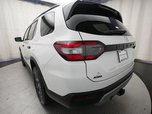 Certified 2025 Honda Pilot TrailSport image 35
