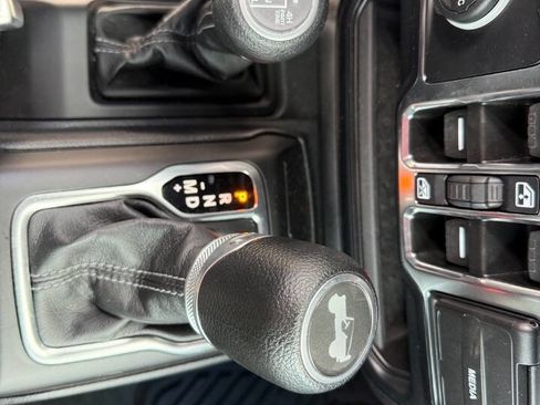 Used 2024 Jeep Wrangler Unlimited Sahara image 23