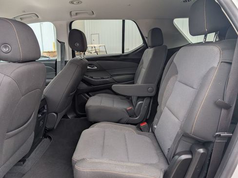 Used 2021 Chevrolet Traverse LT FWD image 26