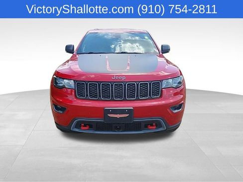 Used 2018 Jeep Grand Cherokee Trailhawk AWD/4WD image 3