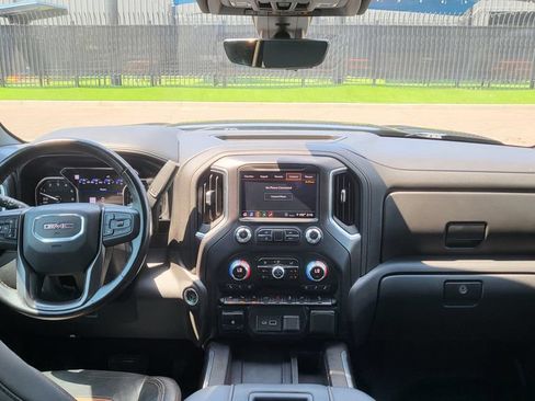 Used 2020 GMC Sierra 1500 AT4 w/ Technology Package AWD/4WD image 30