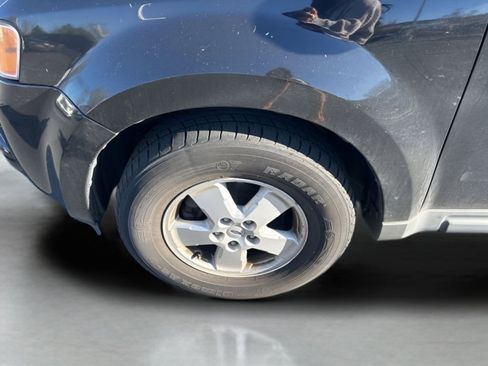 Used 2010 Ford Escape XLT image 18