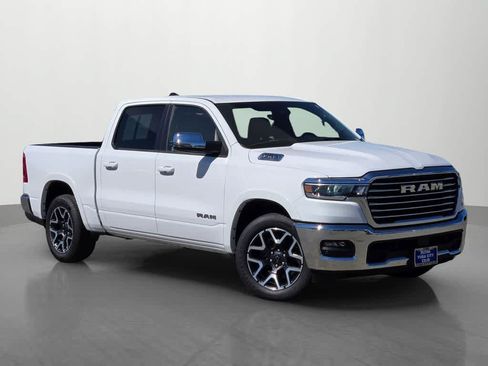 Used 2025 RAM 1500 Laramie AWD/4WD image 8