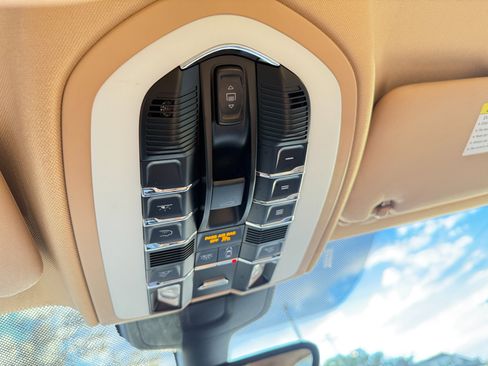 Used 2012 Porsche Cayenne image 66