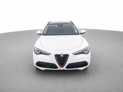 Used 2018 Alfa Romeo Stelvio Sport w/ Quick Order Package 22J Sport AWD/4WD image 2