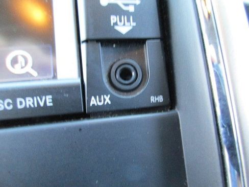 Used 2013 Jeep Grand Cherokee Laredo image 26