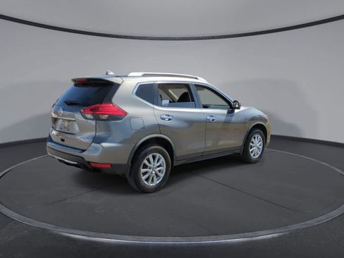 Used 2017 Nissan Rogue SV w/ SV Premium Package AWD/4WD image 8