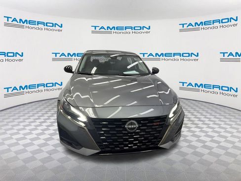 Used 2025 Nissan Altima 2.5 SR FWD image 8