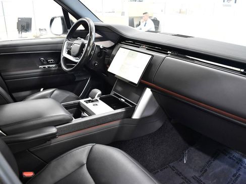Used 2024 Land Rover Range Rover Long Wheelbase SE AWD/4WD image 18
