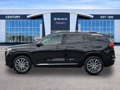 Used 2023 GMC Terrain Denali w/ Denali Premium Package image 6