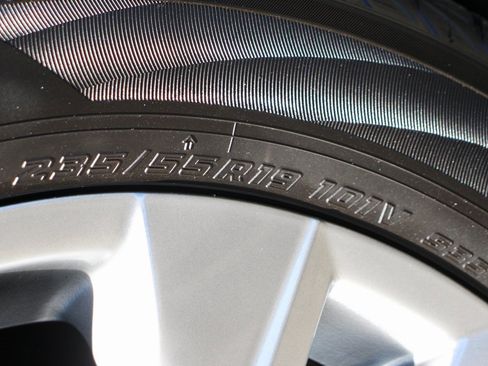 Used 2023 Toyota RAV4 XLE Premium image 42