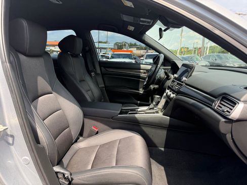 Used 2019 Honda Accord Sport image 12
