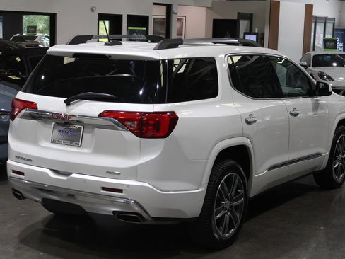 Used 2017 GMC Acadia Denali AWD/4WD image 15