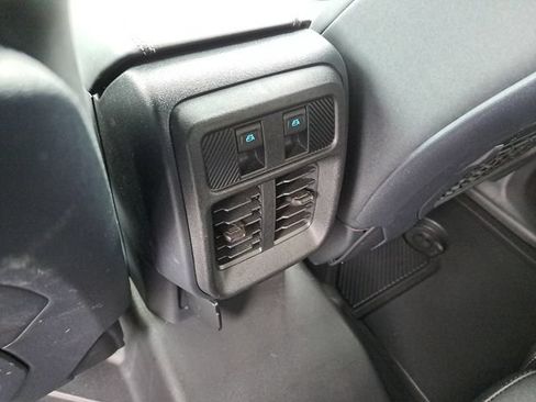 Certified 2025 Ford Bronco Badlands AWD/4WD image 12