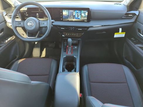 New 2026 Nissan Kicks SR FWD image 15