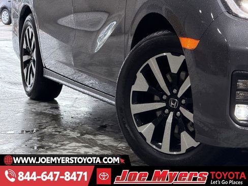 Used 2025 Honda Odyssey EX-L image 11