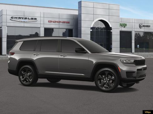 New 2025 Jeep Grand Cherokee L Altitude image 10