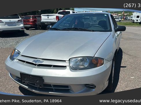 Used 2003 Chevrolet Cavalier Coupe w/ Preferred Equipment Group FWD image 4