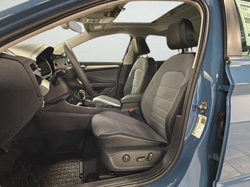 New 2026 Volkswagen Jetta SE FWD image 16