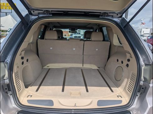 Used 2015 Jeep Grand Cherokee Overland RWD image 22