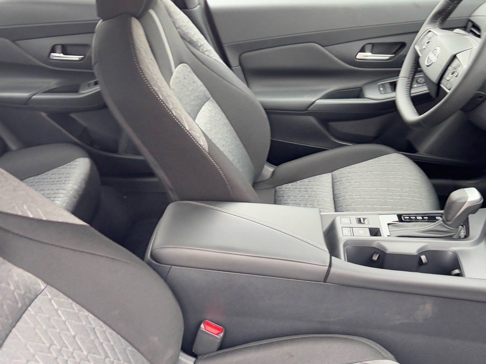 New 2026 Nissan Sentra SV w/ SV Convenience Package FWD image 12