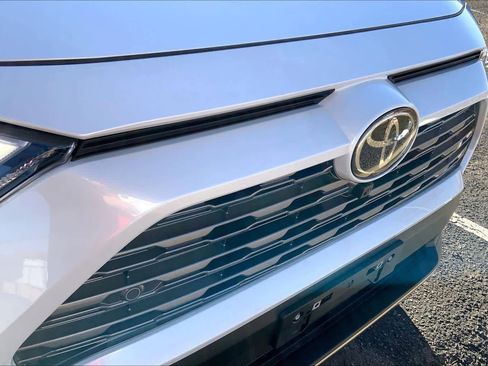 Certified 2025 Toyota RAV4 Limited image 27