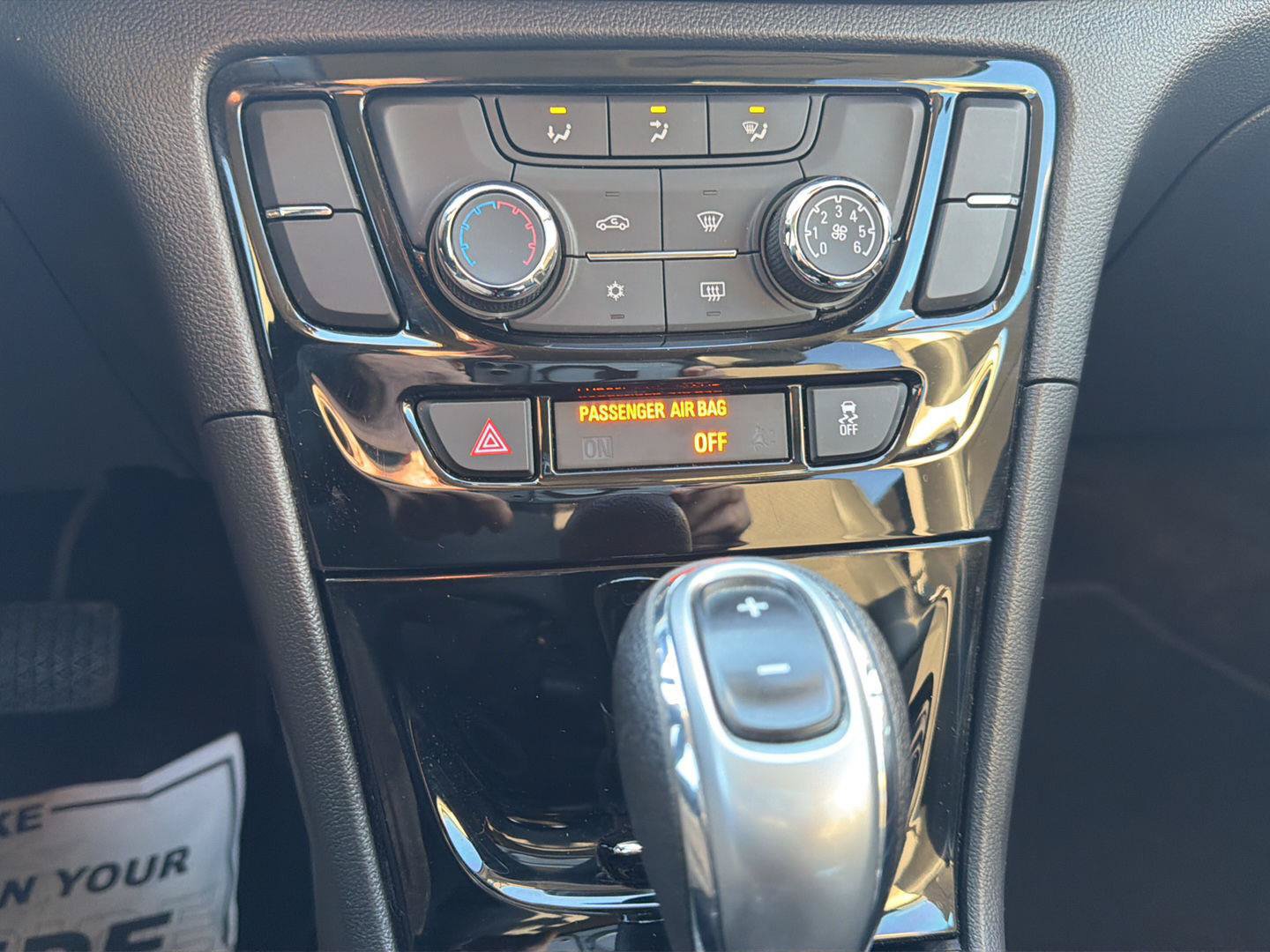Used 2022 Buick Encore Preferred w/ Safety Package FWD image 9