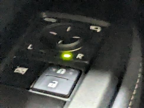 Used 2024 Lexus NX 250 FWD w/ Towing Package (2000 Lbs) image 14