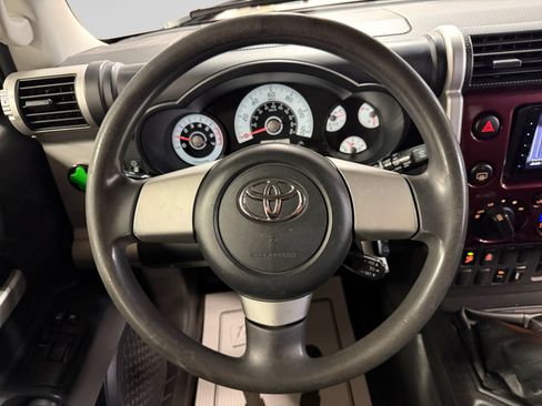 Used 2007 Toyota FJ Cruiser 4WD image 19