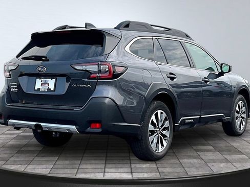 Used 2025 Subaru Outback Limited AWD/4WD image 6