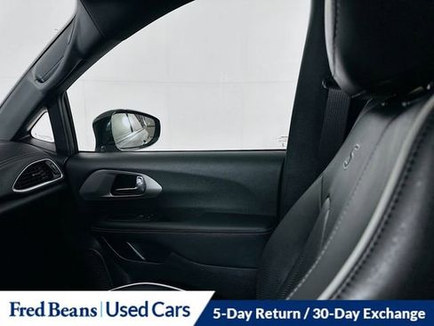Used 2023 Chrysler Pacifica Limited w/ S Appearance Package image 26