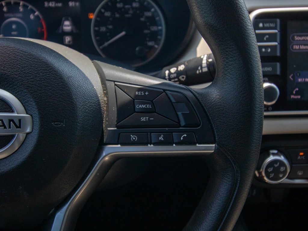 Used 2022 Nissan Versa SV FWD image 24