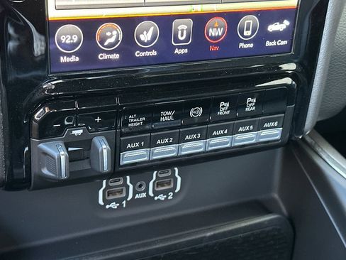 Used 2020 RAM 3500 Laramie AWD/4WD image 23