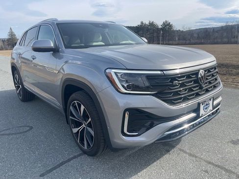 New 2026 Volkswagen Atlas Cross Sport SEL Premium R-Line image 4