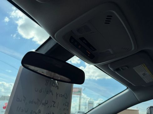 Used 2018 Chevrolet Malibu LT image 21