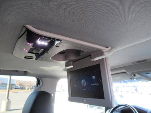 Used 2019 Cadillac Escalade Luxury image 13