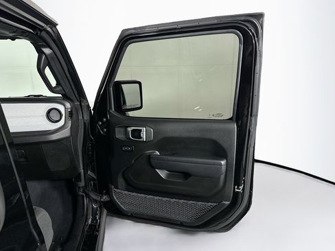 Used 2024 Jeep Wrangler Unlimited AWD/4WD image 29