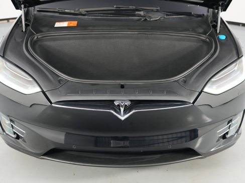 Used 2016 Tesla Model X P90D image 8