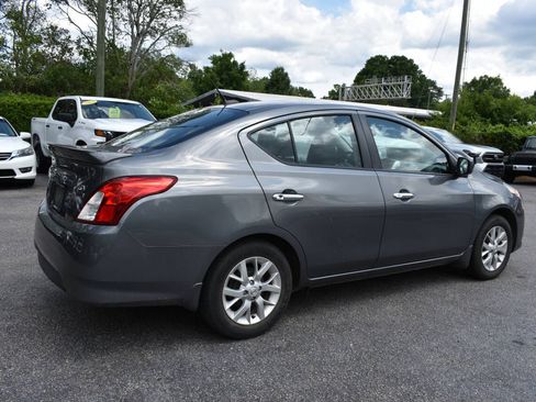 Used 2017 Nissan Versa SV w/ SV Special Edition Package FWD image 2