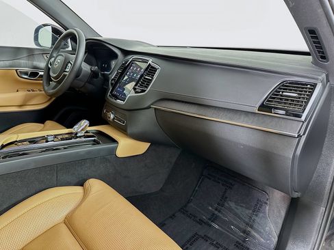 Used 2023 Volvo XC90 B6 Ultimate w/ Protection Package Premier AWD/4WD image 31