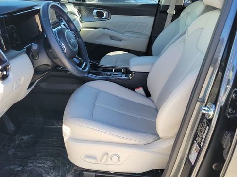 Used 2023 Kia Sorento SX image 6