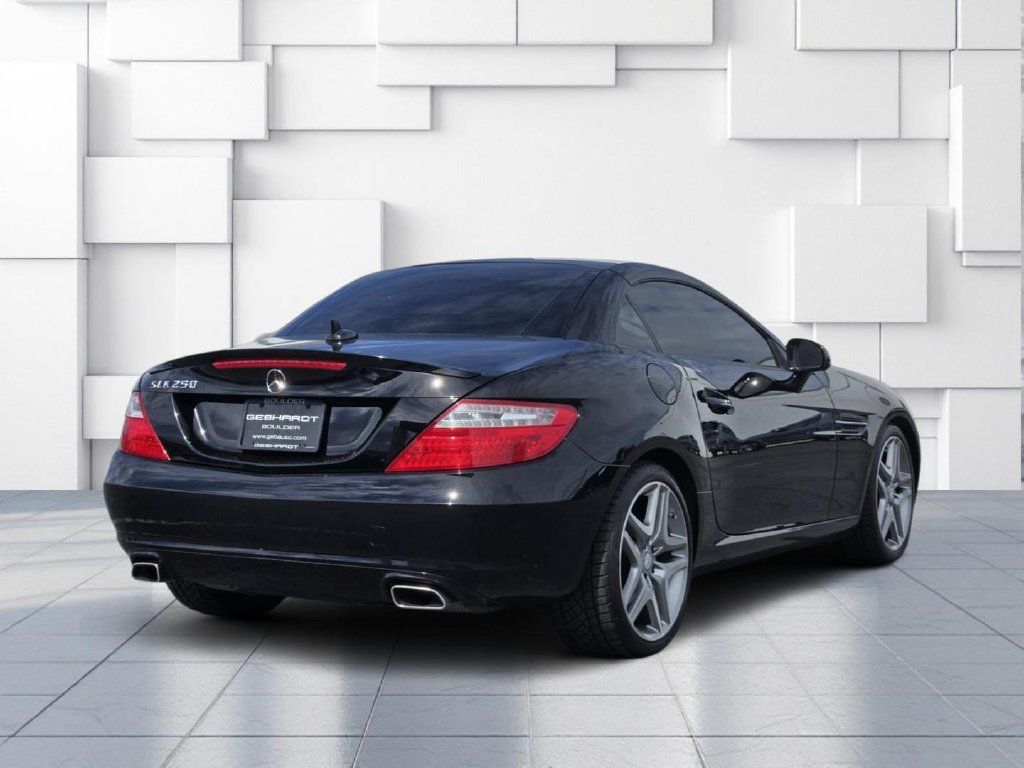Used 2014 Mercedes-Benz SLK 250 image 7